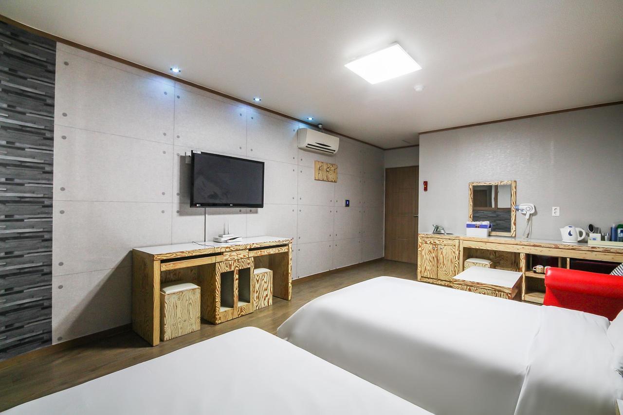 Hotel Lie Geoje Luaran gambar